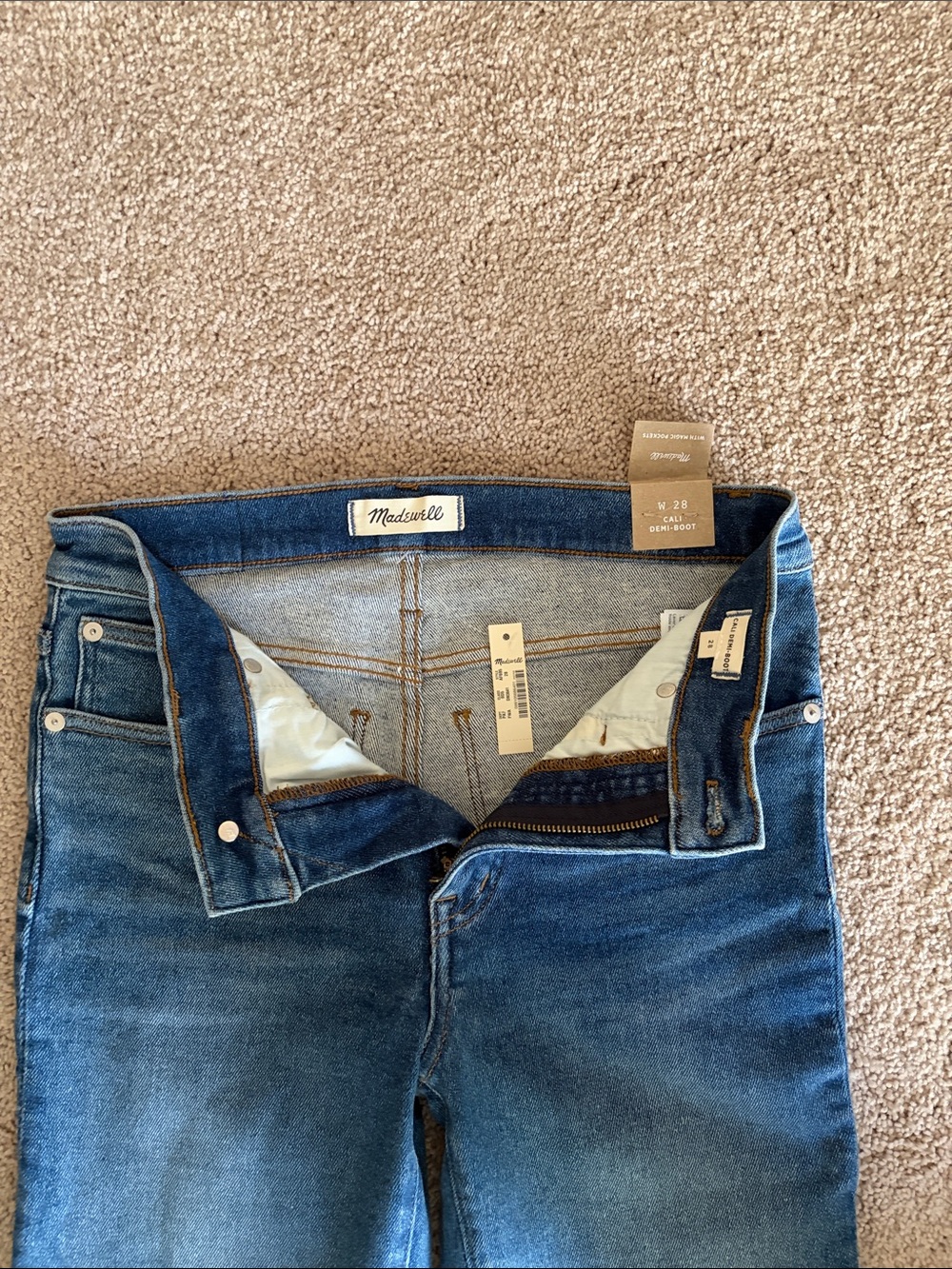 Madewell Cali Demi boot Women's Blue Denim Raw-Hem Jeans NWT size 28 inseam 26 - Picture 4 of 5